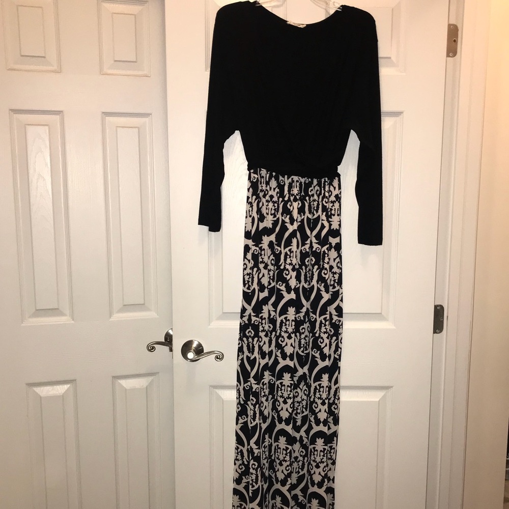 FINAL MARKDOWN Black white maxi dress